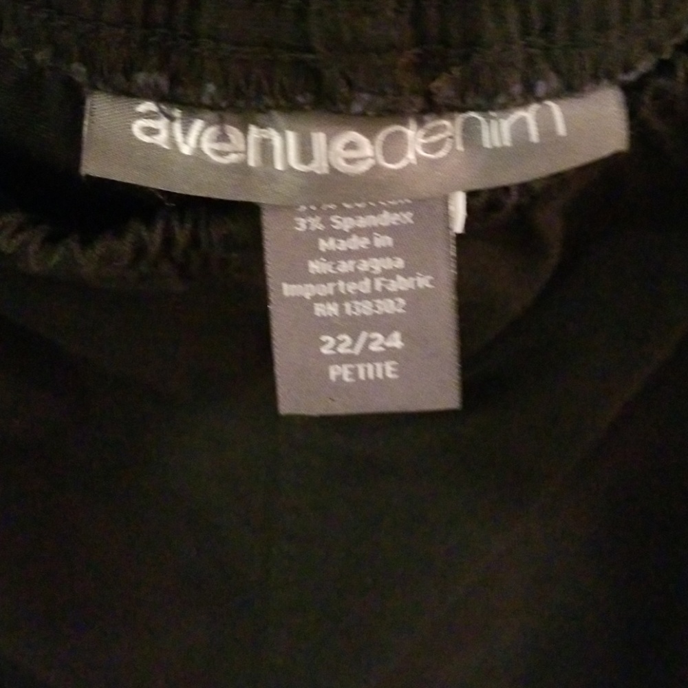 Avenue Denim pull on jeans - Picture 2 of 3